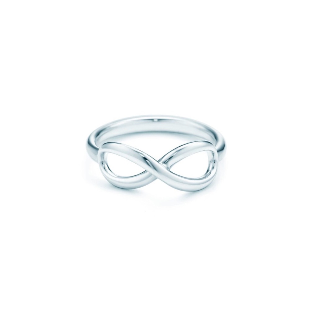 Tiffany & Co. Infinity Loop Ring